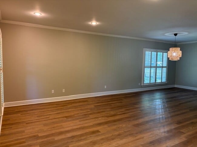 Photo - Matthew Drive Duplex Unit 160-B