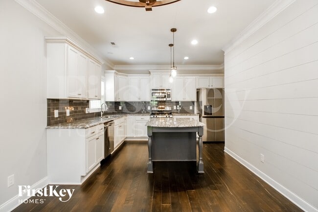 Photo - 4669 Pebble Lake Dr