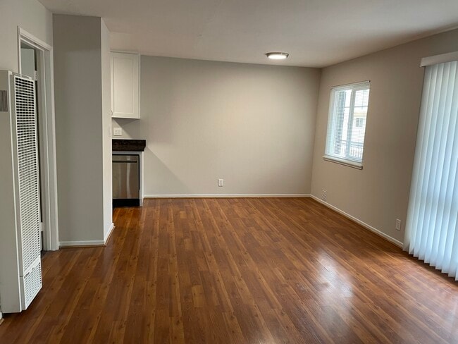 Photo - Rossmore court