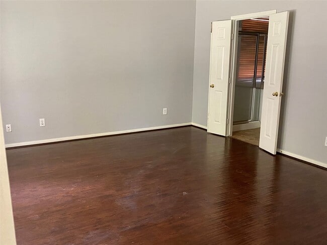 Photo - 118 N Willow Point Cir