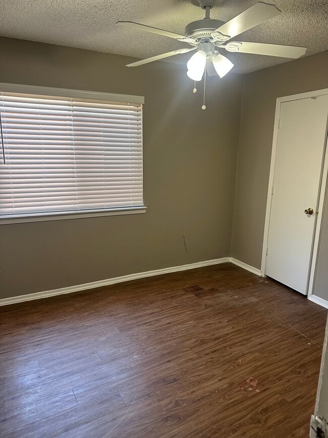 Photo - Brookview Duplex 6819