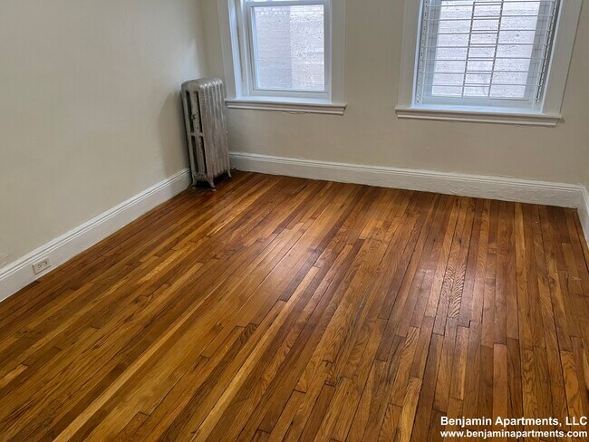 Building Photo - 25 Walbridge St Unit 4 Rental