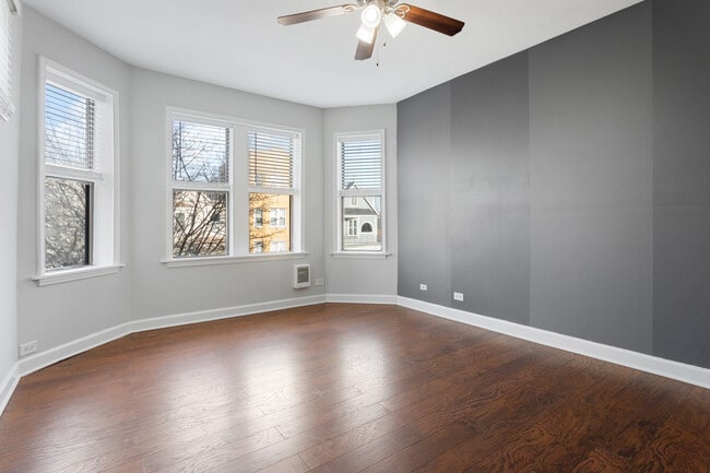 Photo - 3631 W Dickens Ave Unit 2B