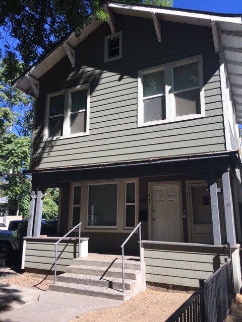 Photo - 644 W 4th St Unidad 327 Ivy