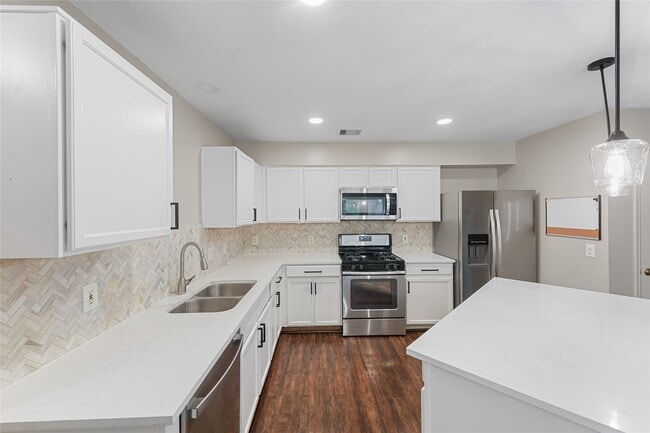 Building Photo - 17502 S Summit Canyon Dr