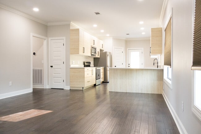 Photo - 902 Desoto Dr