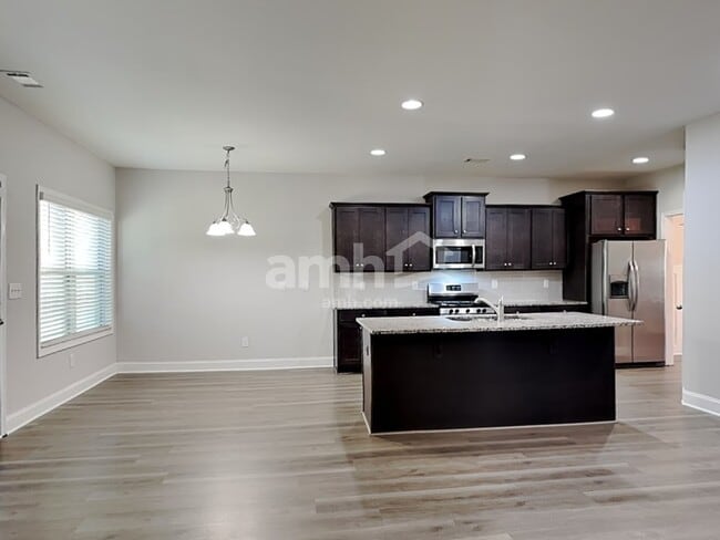 Photo - 1159 Victoria Walk Ln