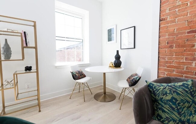 Photo - 415 St Paul St