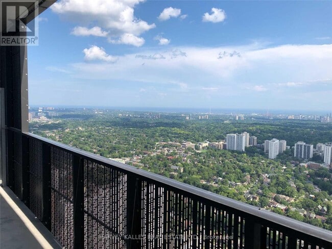 Photo - 8 Eglinton Ave E Unit 5601