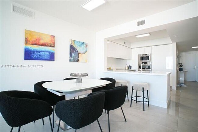 Building Photo - 300 Sunny Isles Blvd Unit 300 Sunny Isles Blvd  4-1603 Rental