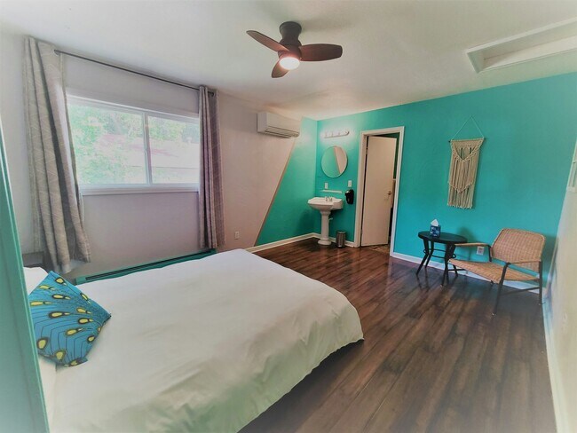 Photo - 706 E Stuart St Unit Turquoise