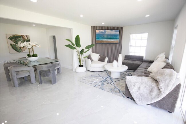 Photo - 1435 Grant St