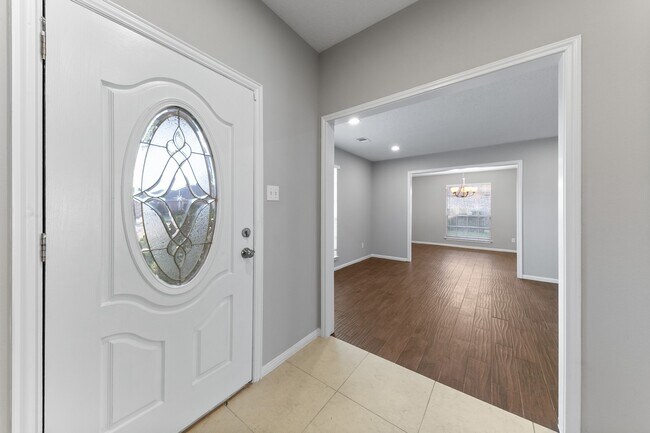 Photo - 802 Foxglove Dr