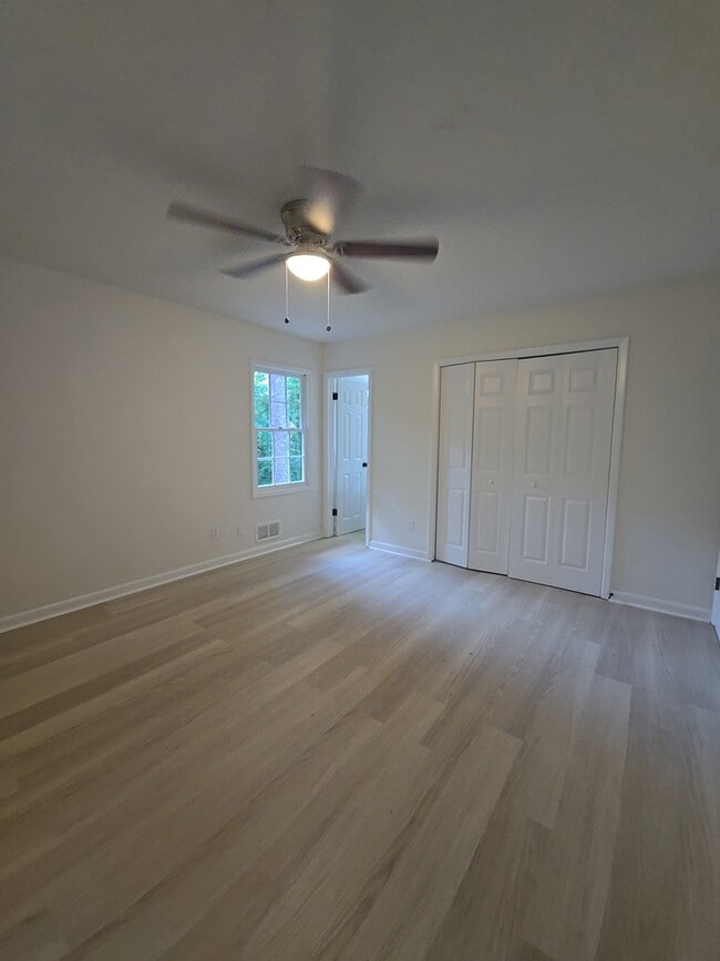 Photo - 2347 Greenway Dr