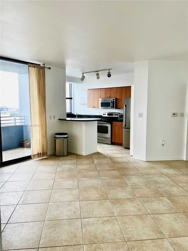 Photo - 1330 West Ave Unidad 2204