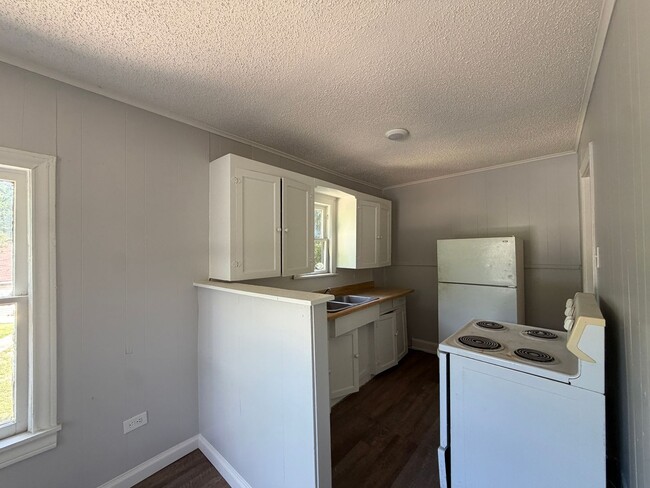 Photo - 2604 Lasker Ave