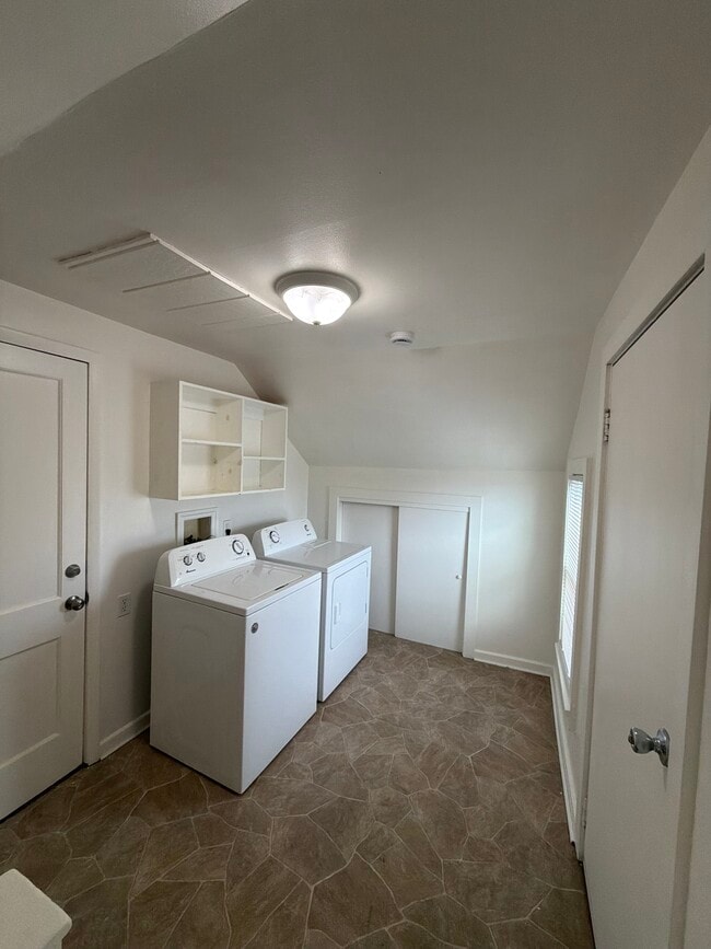 Photo - 2114 S 61st St