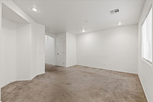 Photo - Welcome Home! 3 Bd, 2.5 Bths, 2-Car Garage, Open Floor Plan - Southwest