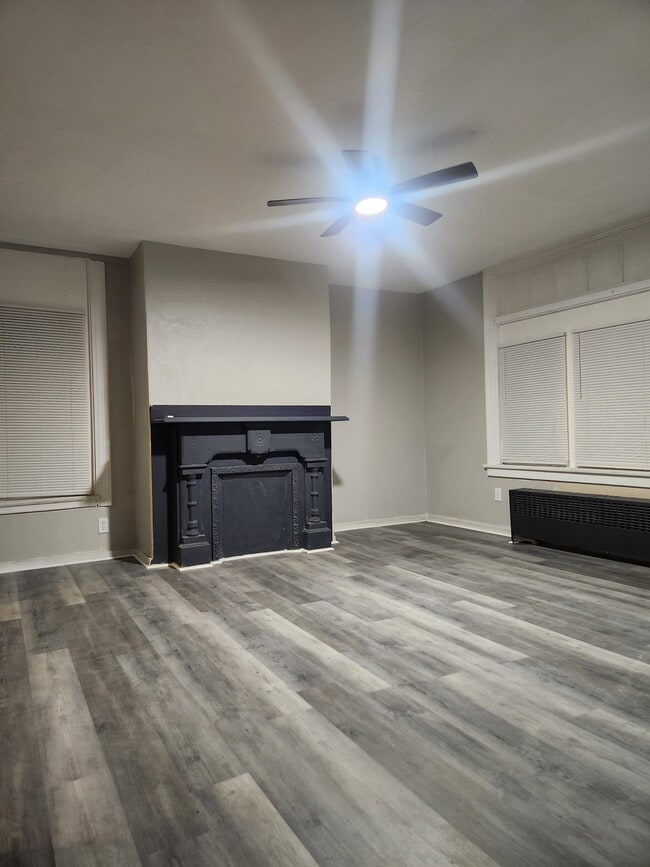 Photo - 147 Jucunda St