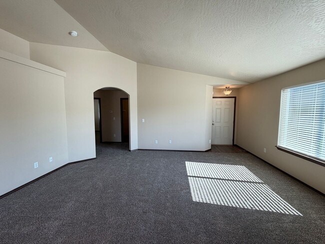 Photo - Radiant Lake Rancher