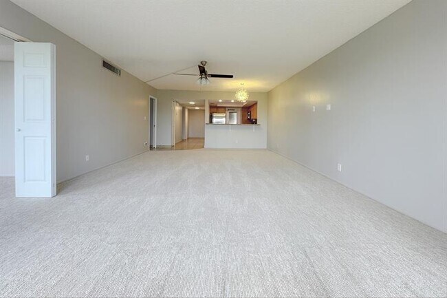 Photo - 3051 S Palm Aire Dr Condo Unit 401