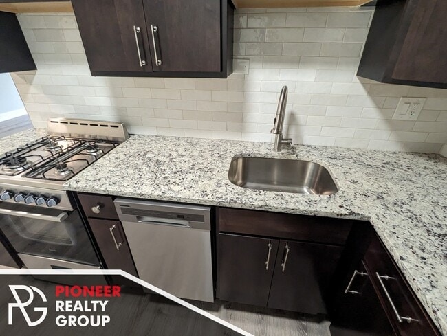 Photo - 454 W Barry Ave Unidad 4