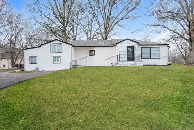 Building Photo - 2101 Spruce St