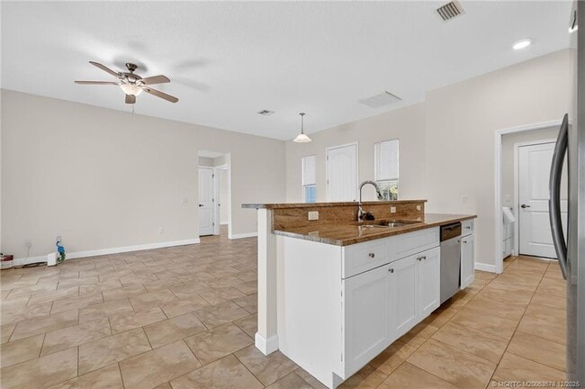 Photo - 1855 17th Ave SW