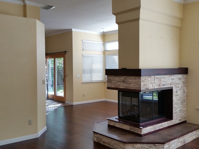 Photo - Charming 3-Bedroom Home in Folsom – Availa...