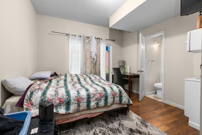 Photo - Beautiful 3 bedroom townhome