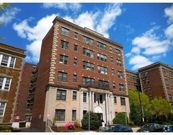 Building Photo - 2003 Commonwealth Ave Unit 33 Rental