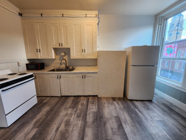 Photo - 12 State St Unit 5