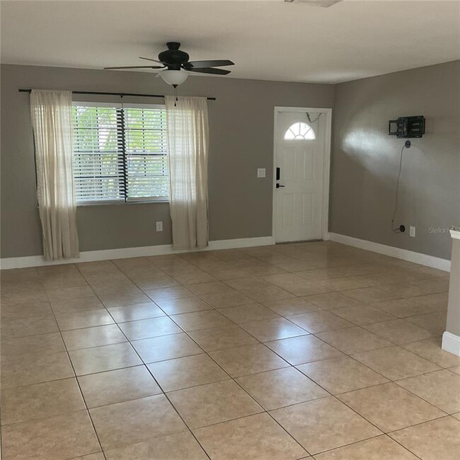 Photo - 6377 Myrtlewood Rd