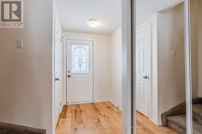 Photo - 269 Dunsmore Ln