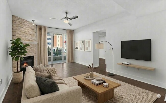 Photo - 1240 India St