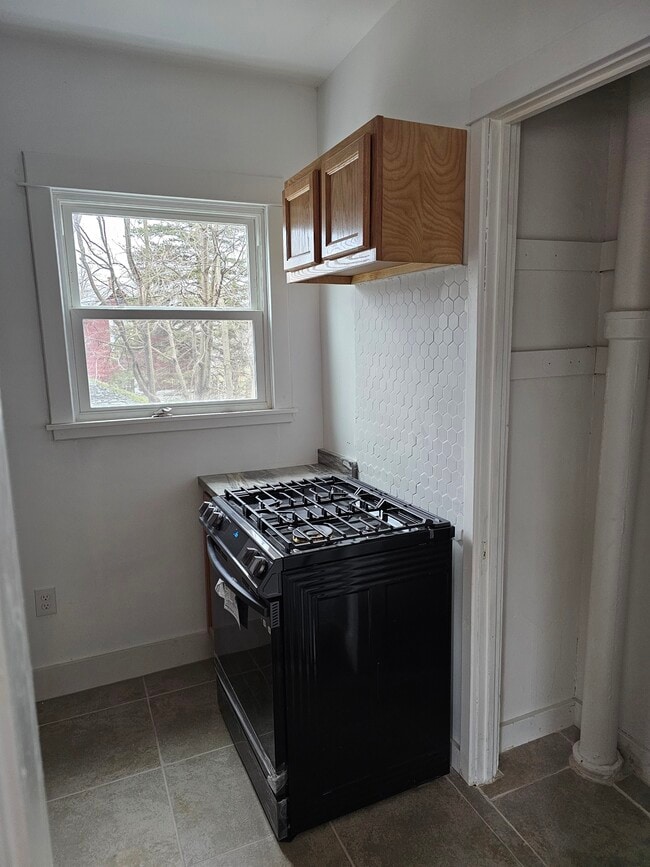 Photo - 2042 Bailey Ave Unit 2