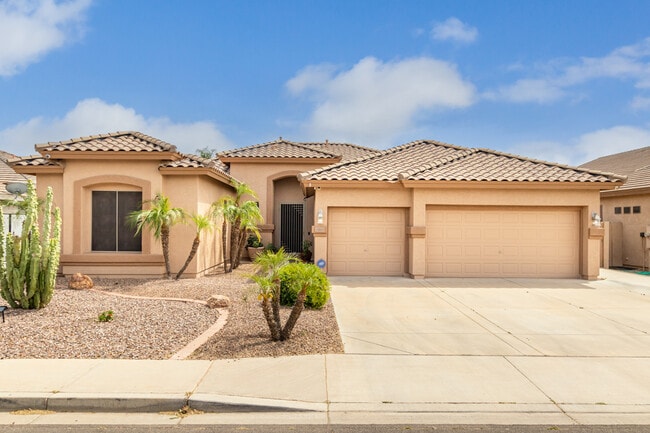 Building Photo - 3465 E Parkview Dr Rental