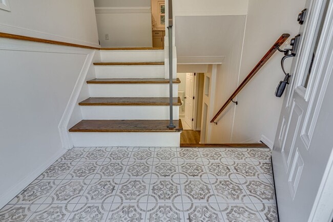 Photo - Charming 3+ BR single family home availabl...