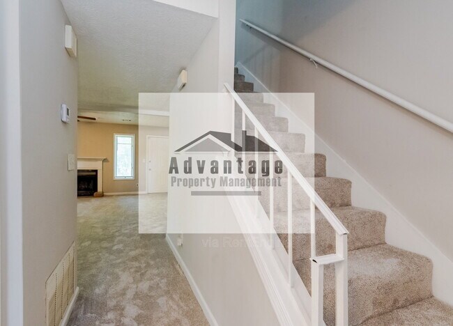 2782 Country Ct SE