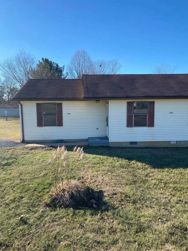 Front view 3 - 1205 Redden Ln Unit A