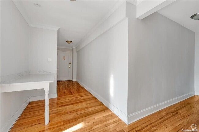 Building Photo - 62-59 108th St Unit 6T Rental