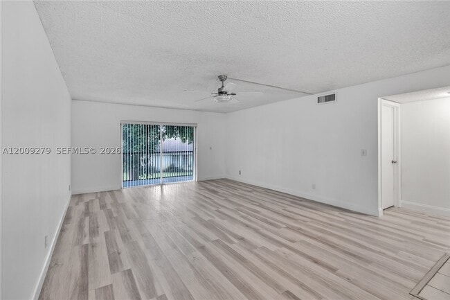Photo - 8513 Old Country 415 Unit 415