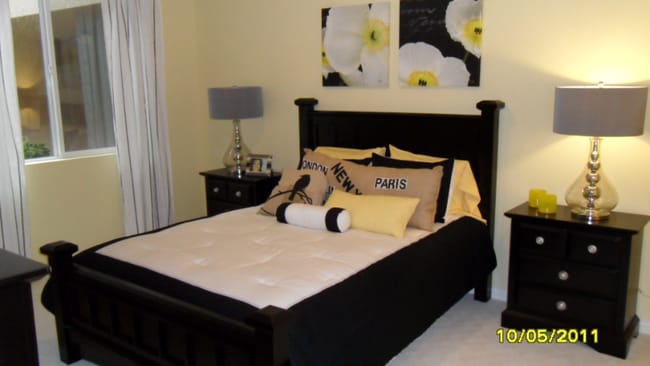 Photo - 8700 Glenoaks Blvd