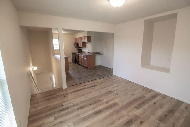 Photo - 1007 W Ash St