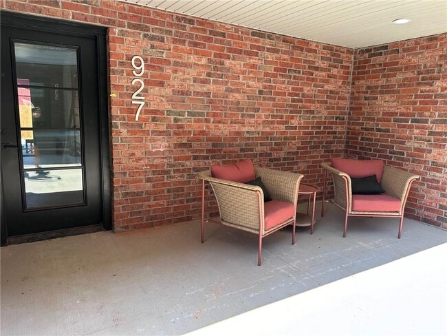 Photo - 929 SE 10th St