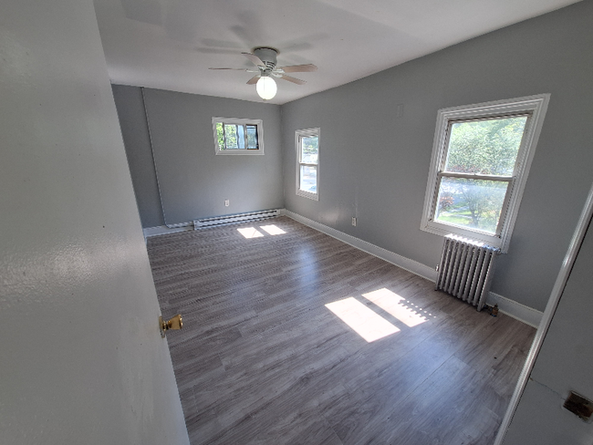 Photo - 17 Canal St Apartment Unit 3