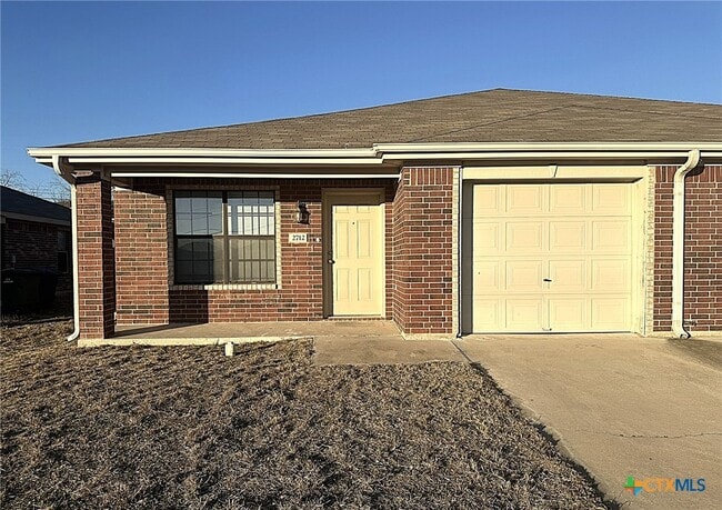 Building Photo - 2710 Ashley Dr