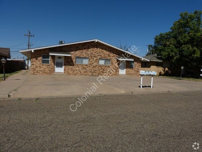 Building Photo - Cute and efficient 1 bed 1 bath apartment ...