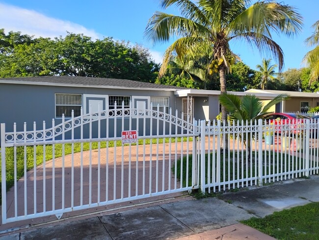 Building Photo - 1510 NW 130th St Rental