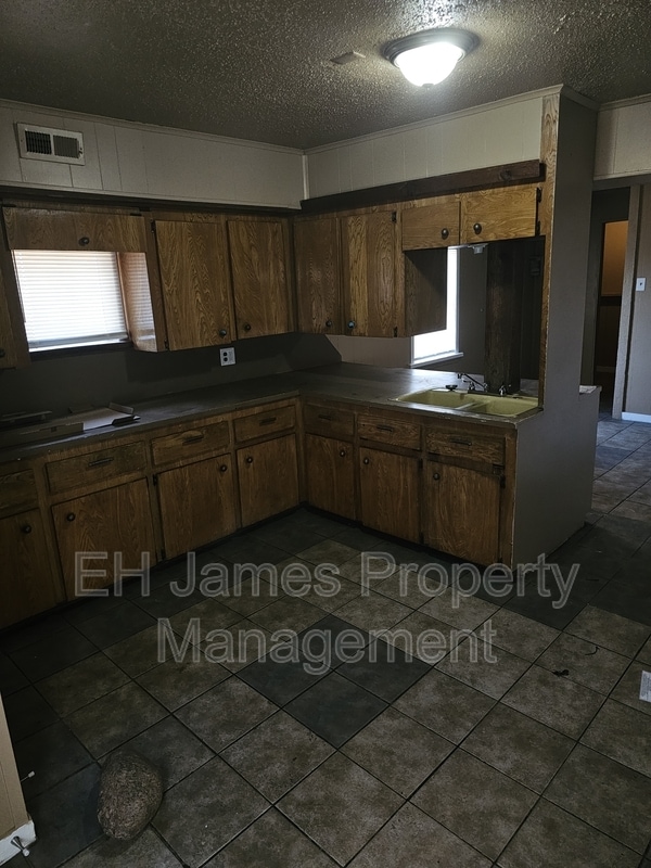 Photo - 217 N Wilson Ave